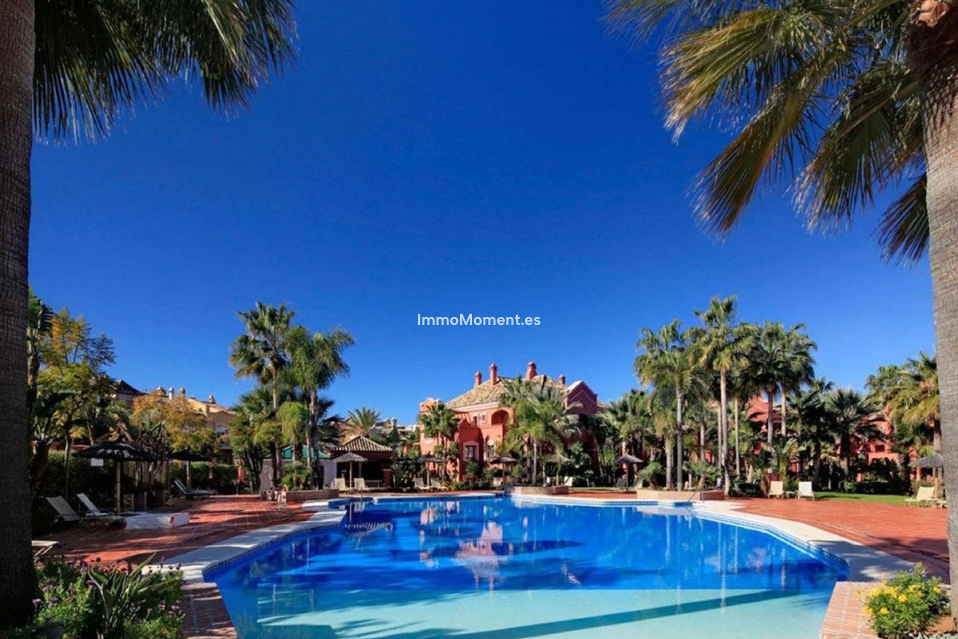 Resale - Apartment - Marbella - Puerto Banús