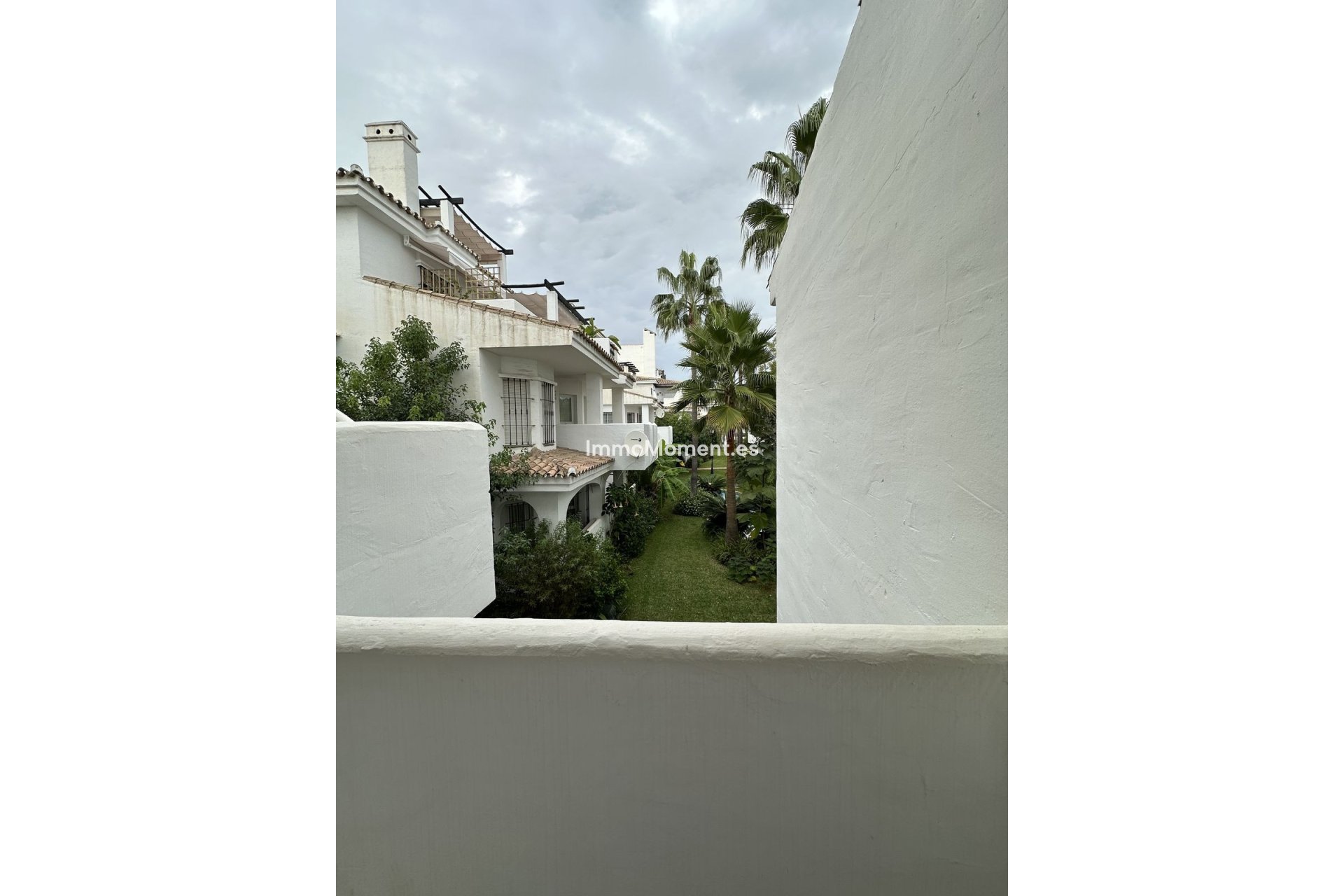 Resale - Apartment - Marbella - Puerto Banús