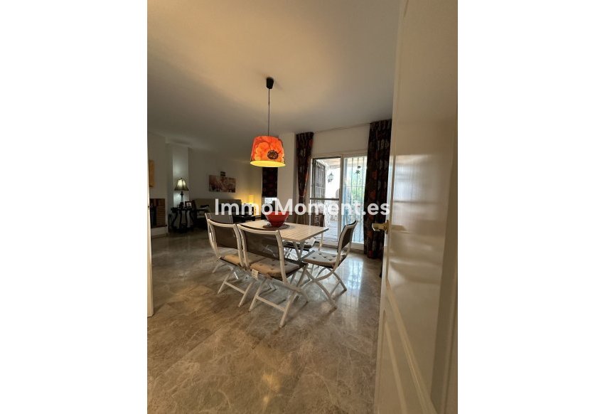 Resale - Apartment - Marbella - Puerto Banús