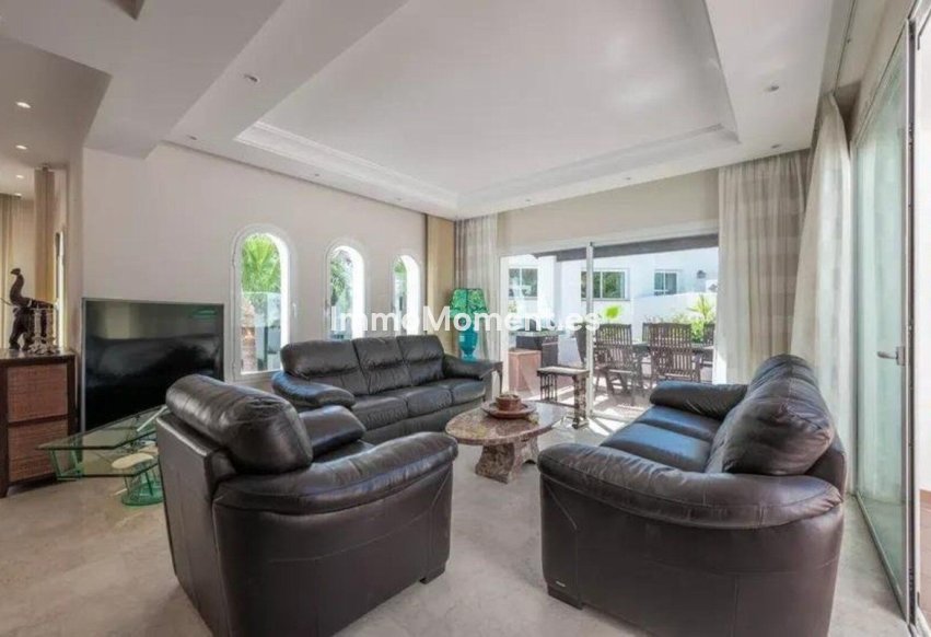 Resale - Apartment - Marbella - Puerto Banús