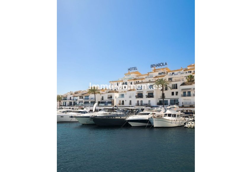 Resale - Apartment - Marbella - Puerto Banús