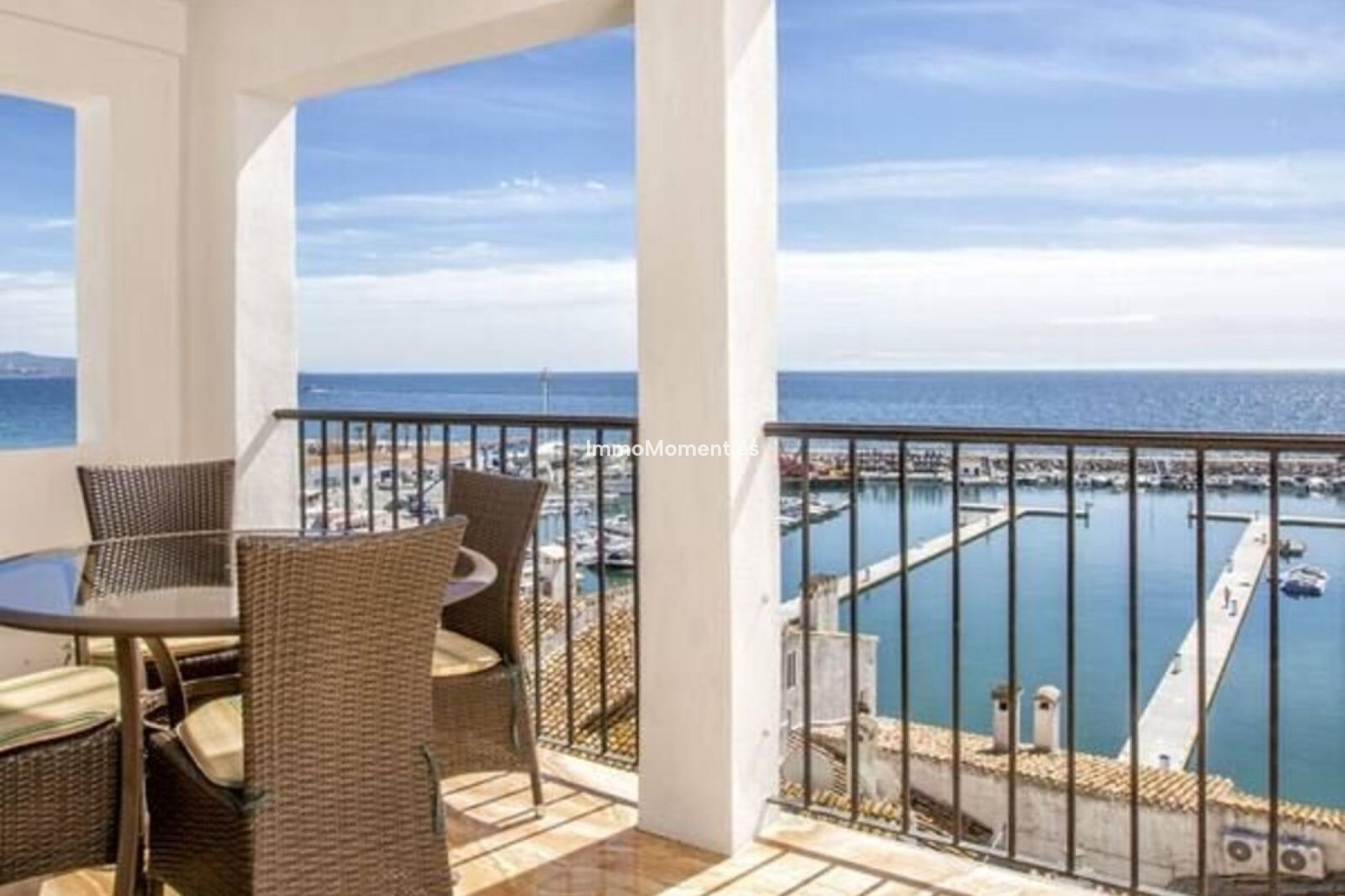 Resale - Apartment - Marbella - Puerto Banús