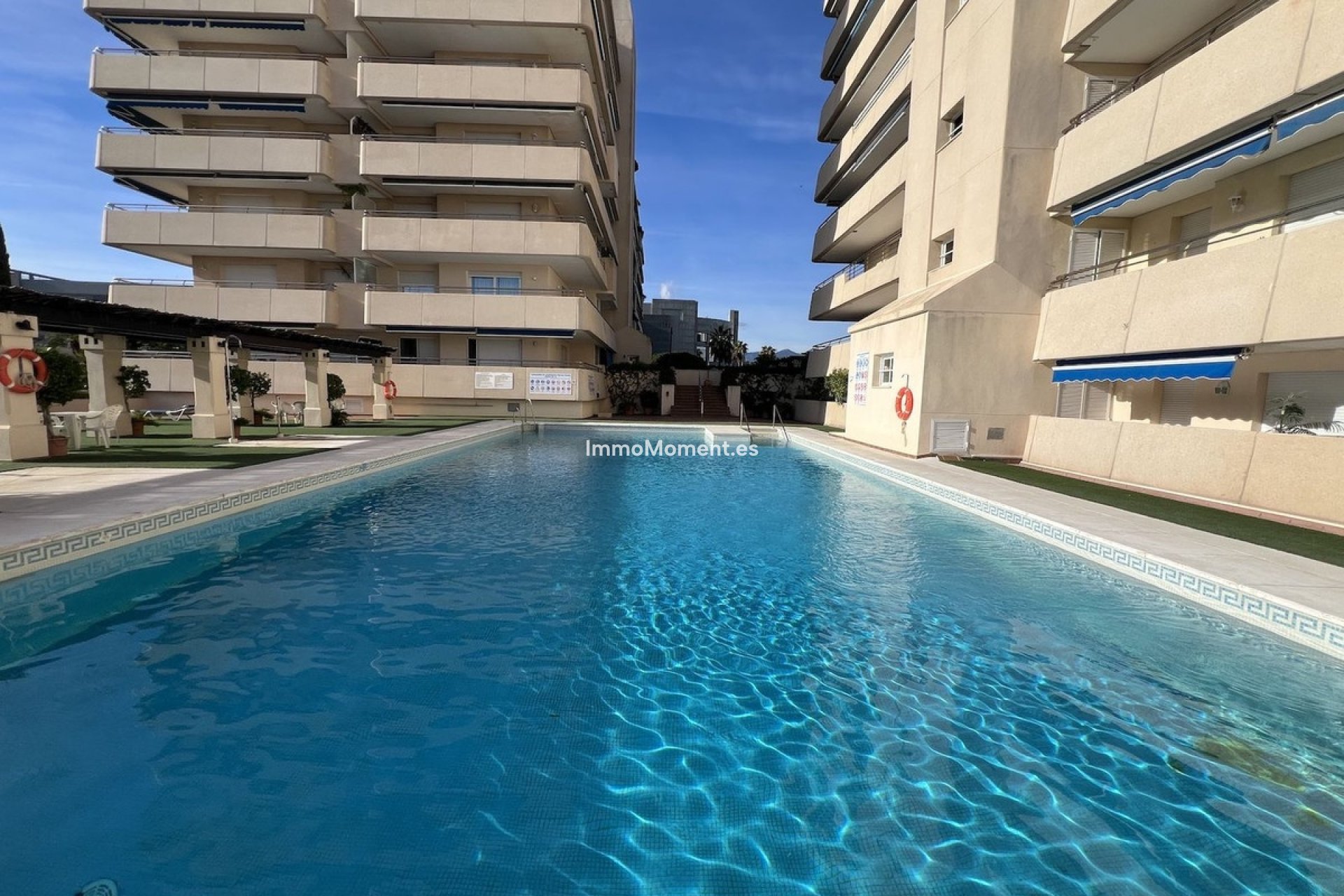Resale - Apartment - Marbella - Puerto Banús