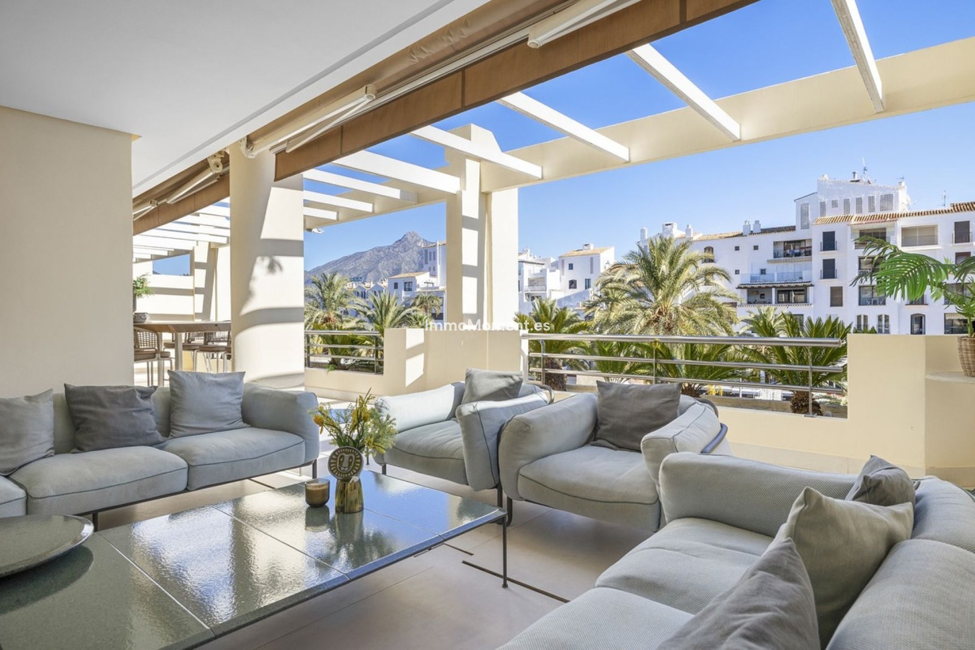 Resale - Apartment - Marbella - Puerto Banús