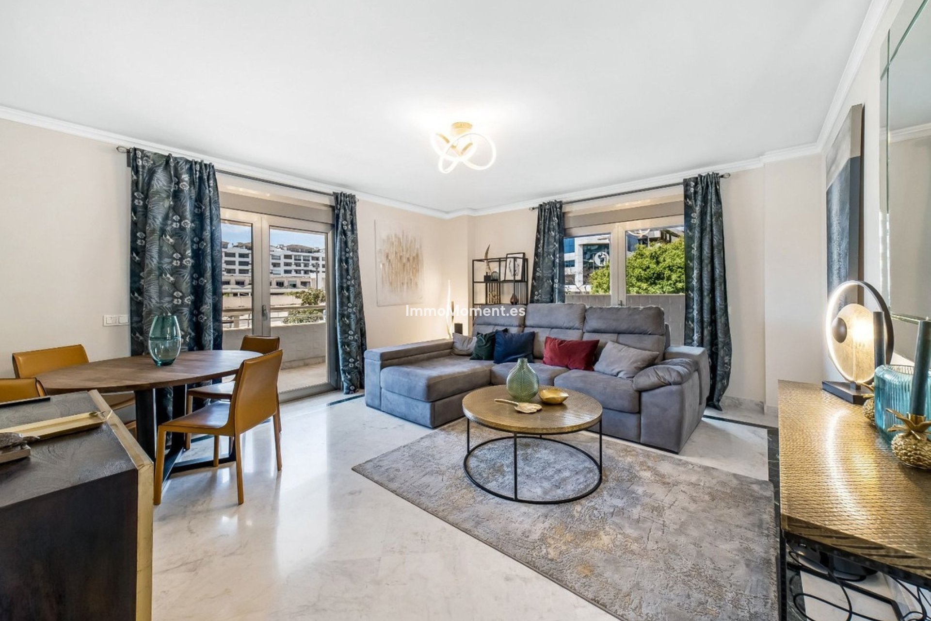 Resale - Apartment - Marbella - Puerto Banús