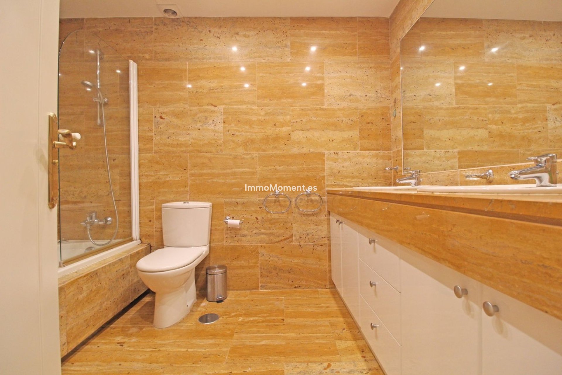 Resale - Apartment - Marbella - Puerto Banús