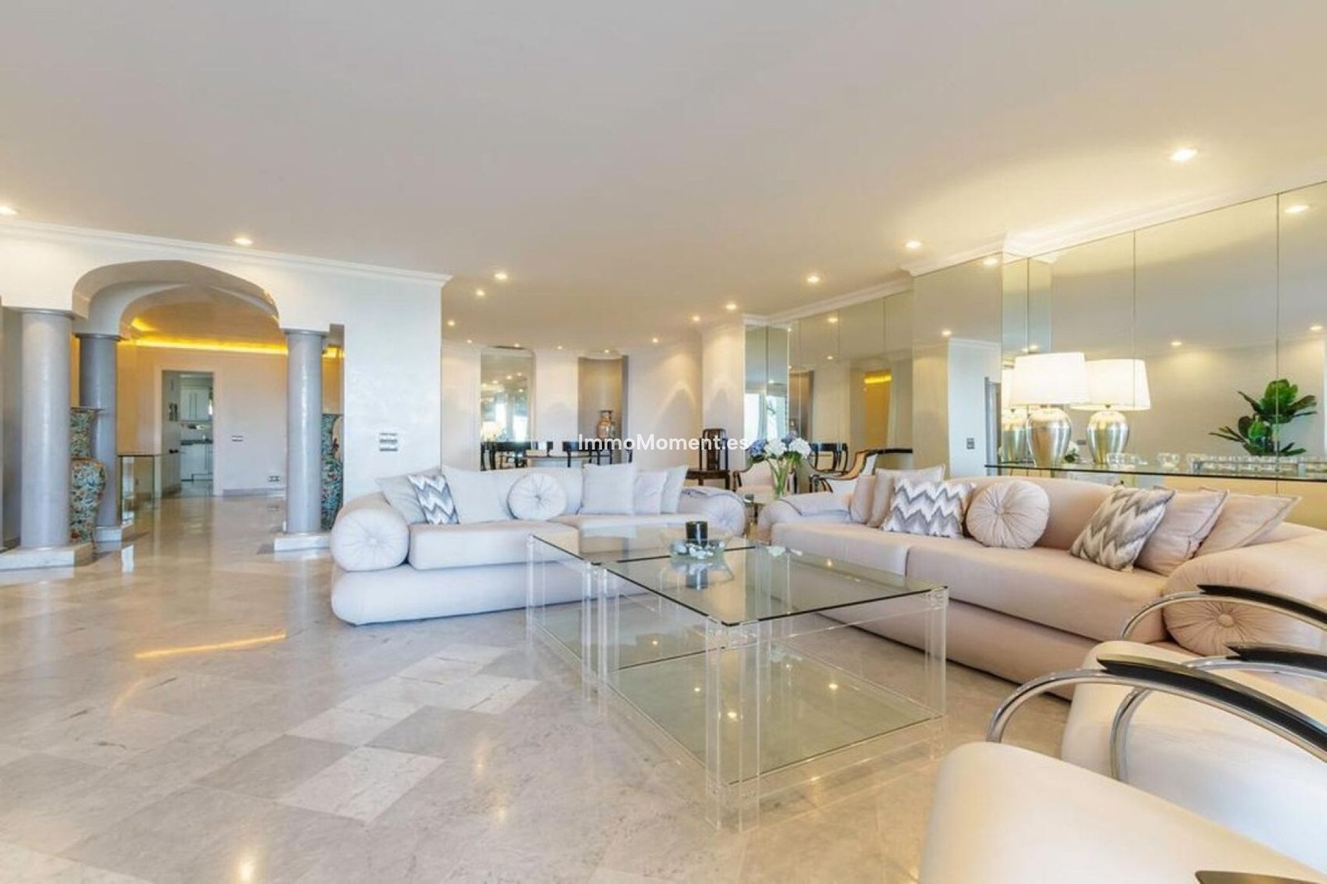 Resale - Apartment - Marbella - Puerto Banús