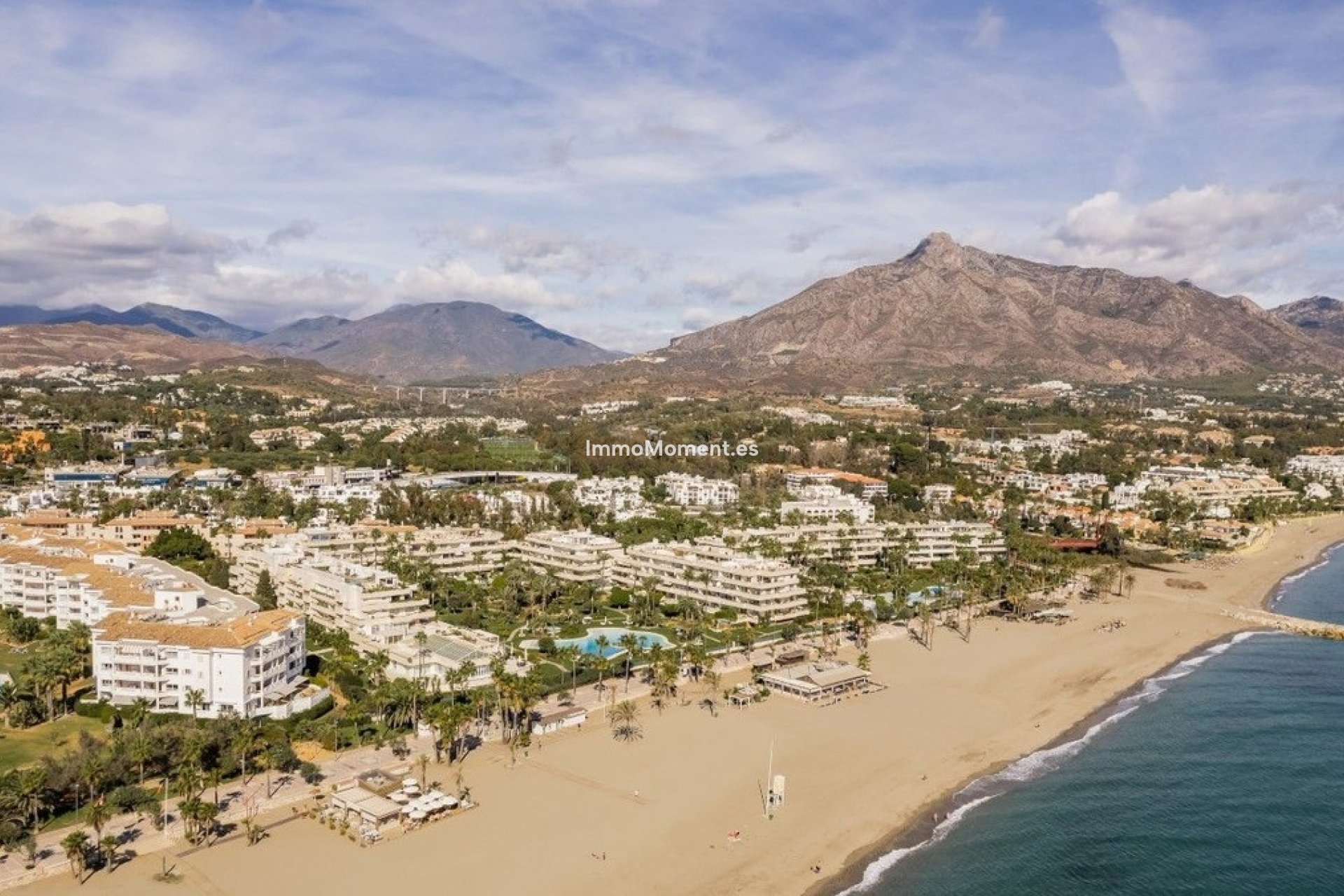 Resale - Apartment - Marbella - Puerto Banús