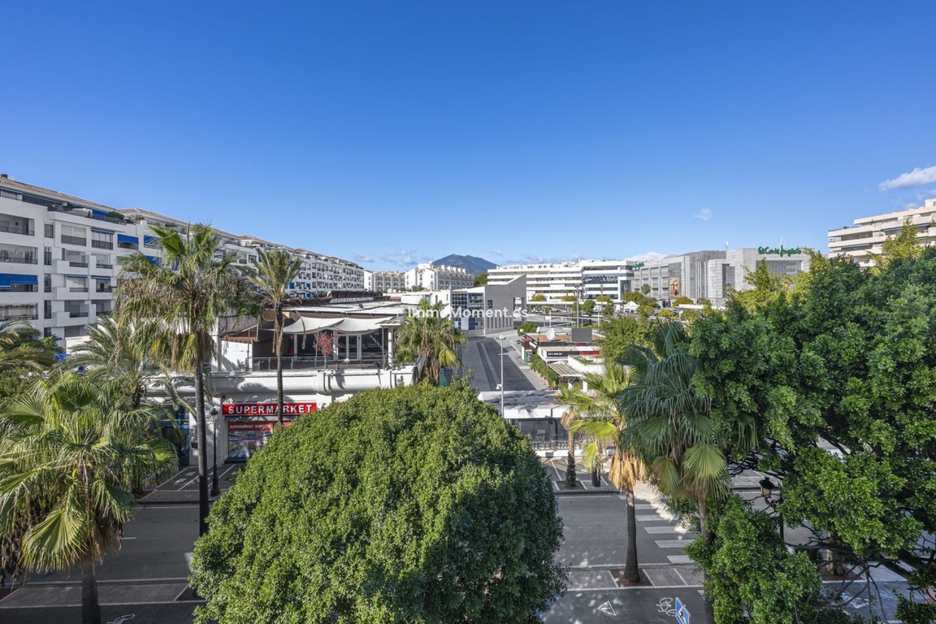 Resale - Apartment - Marbella - Puerto Banús