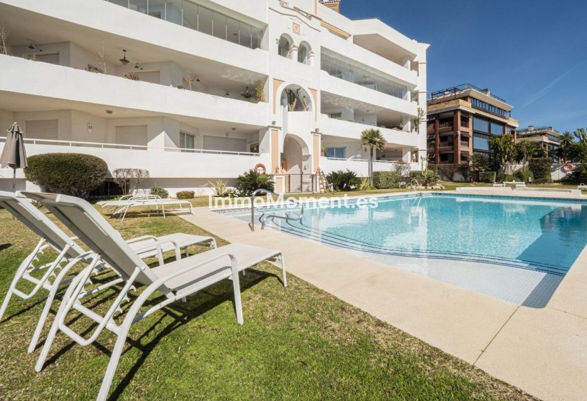 Resale - Apartment - Marbella - Puerto Banús