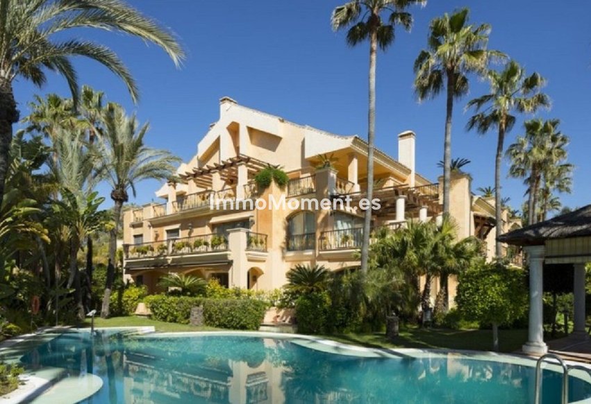 Resale - Apartment - Marbella - Puerto Banús