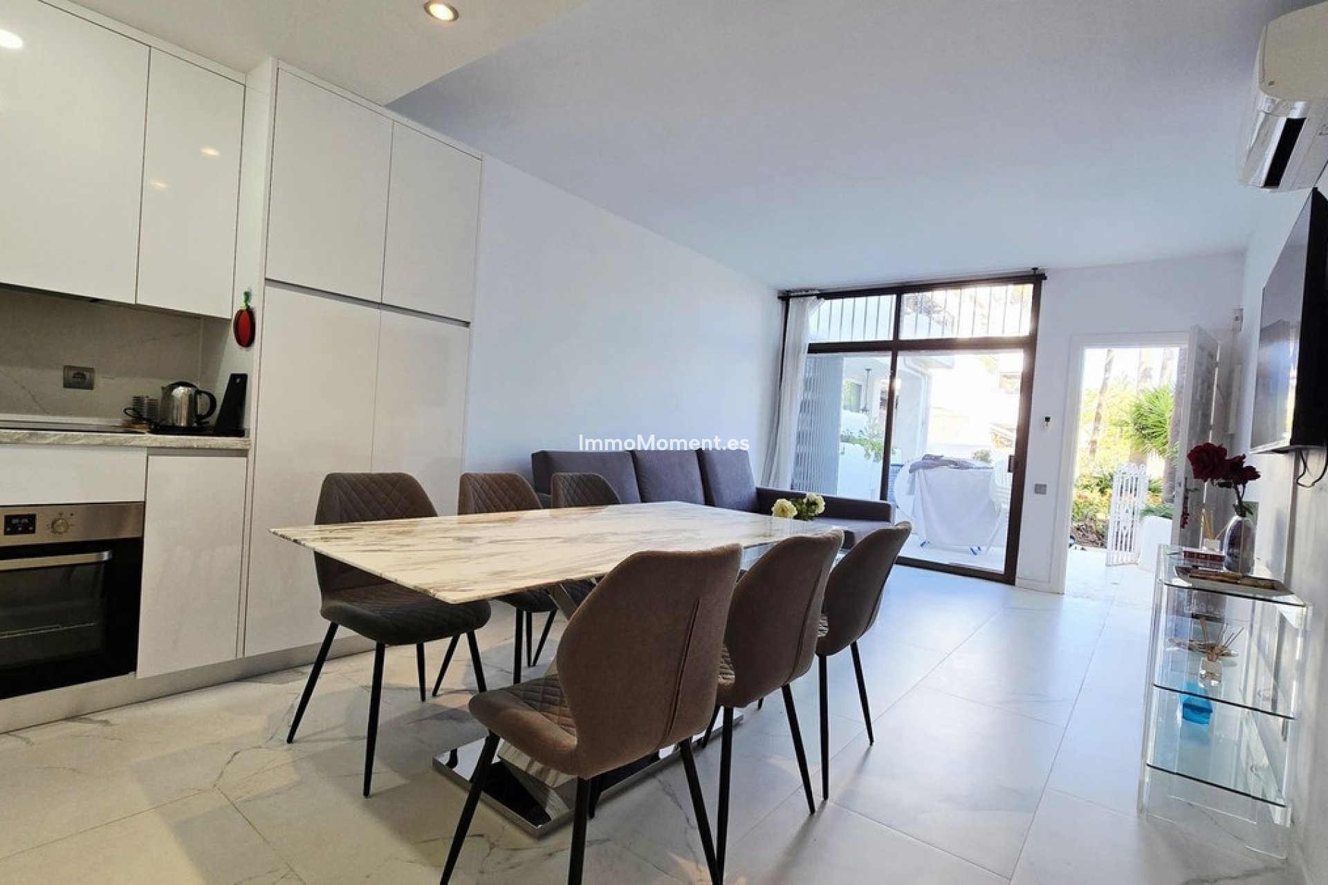 Resale - Apartment - Marbella - Puerto Banús
