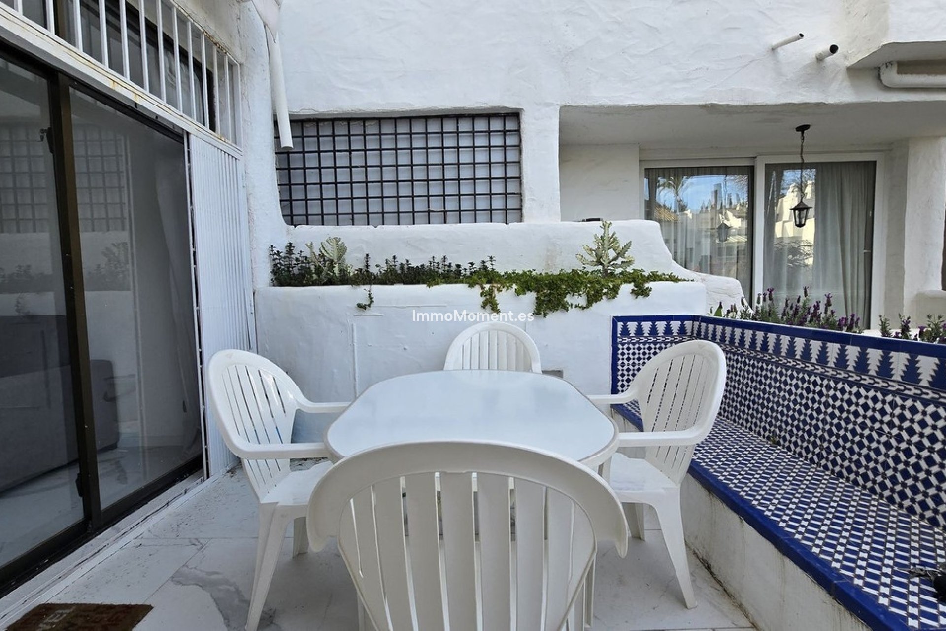 Resale - Apartment - Marbella - Puerto Banús