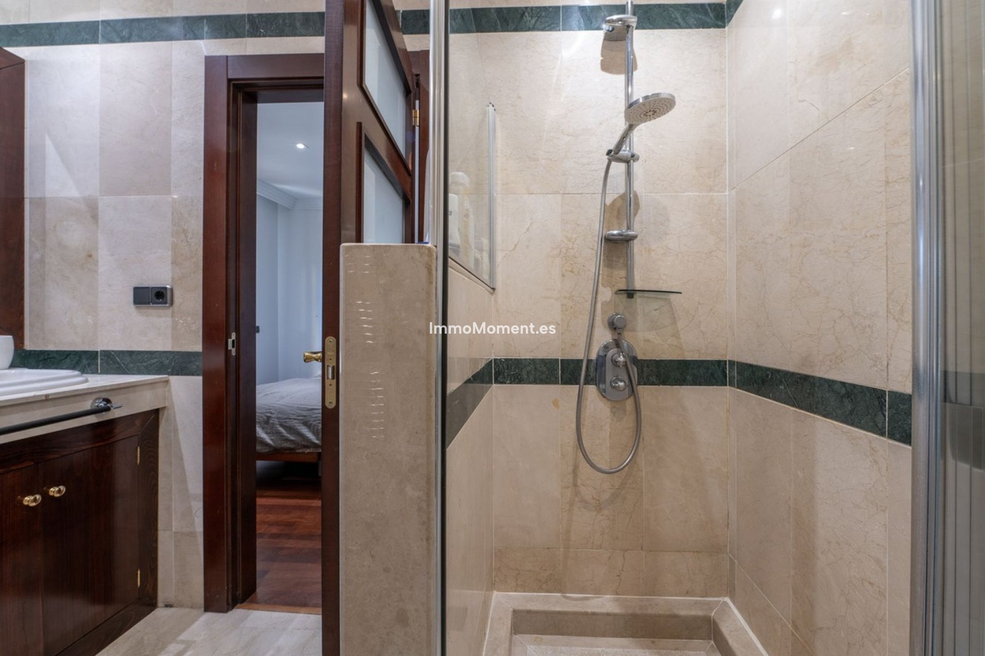 Resale - Apartment - Marbella - Puerto Banús