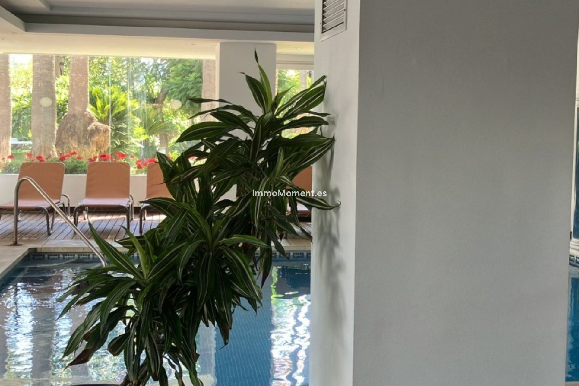 Resale - Apartment - Marbella - Puerto Banús