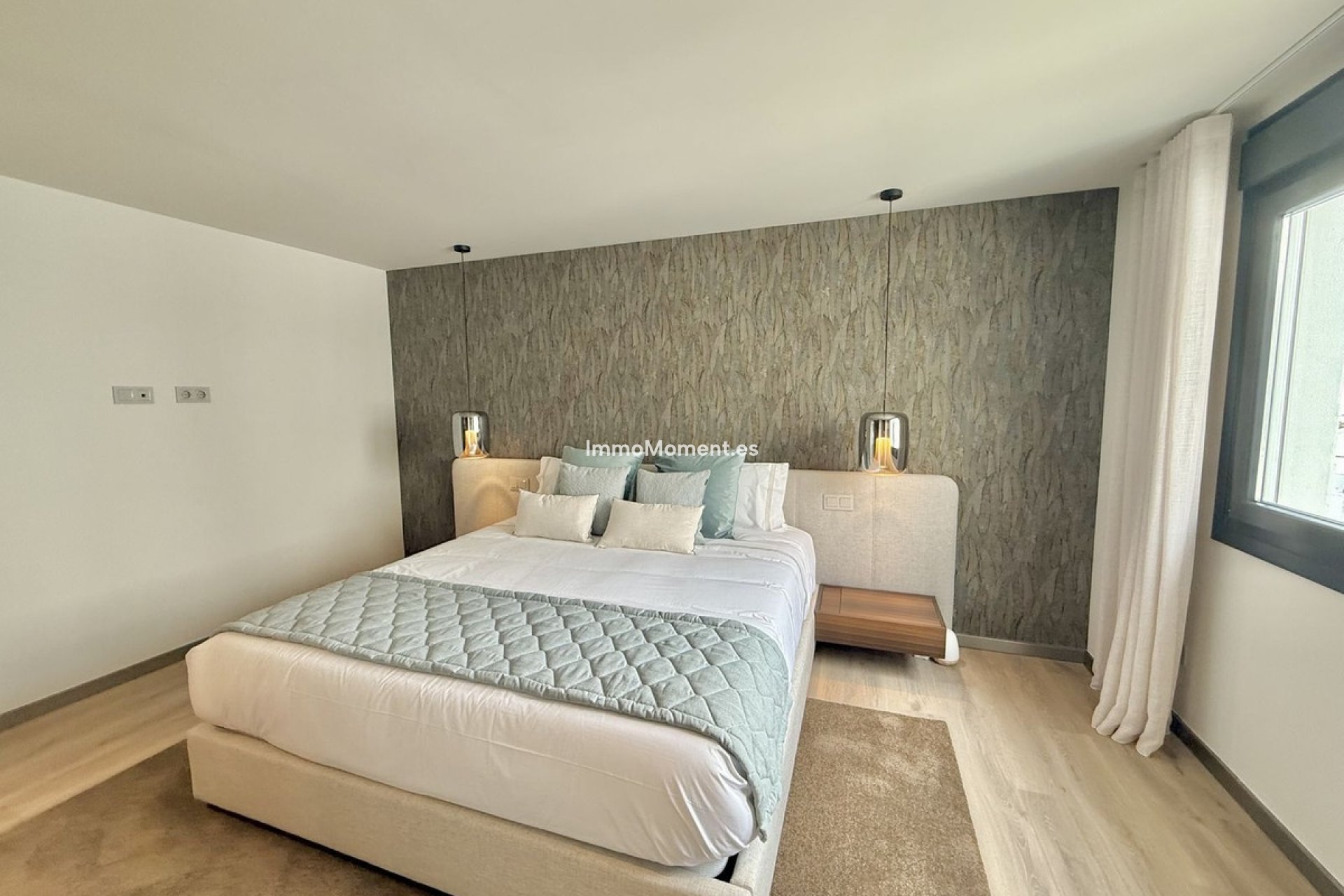 Resale - Apartment - Marbella - Puerto Banús