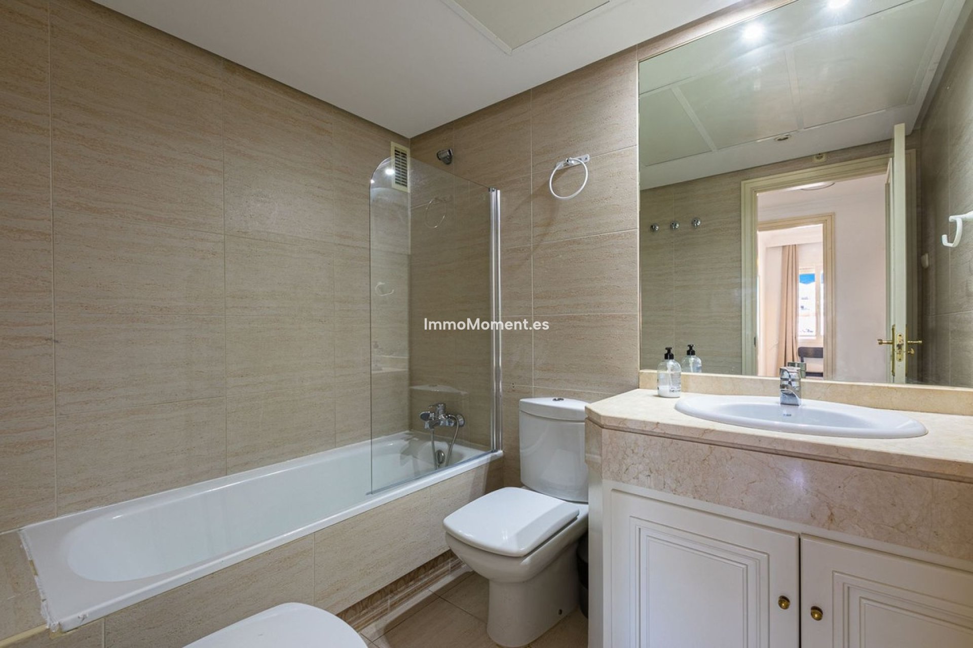 Resale - Apartment - Marbella - Puerto Banús