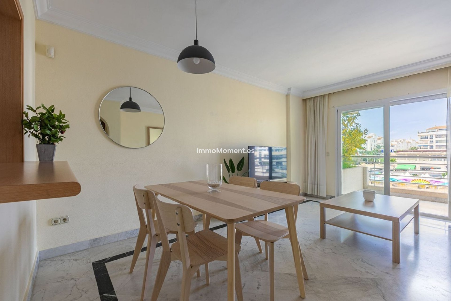 Resale - Apartment - Marbella - Puerto Banús