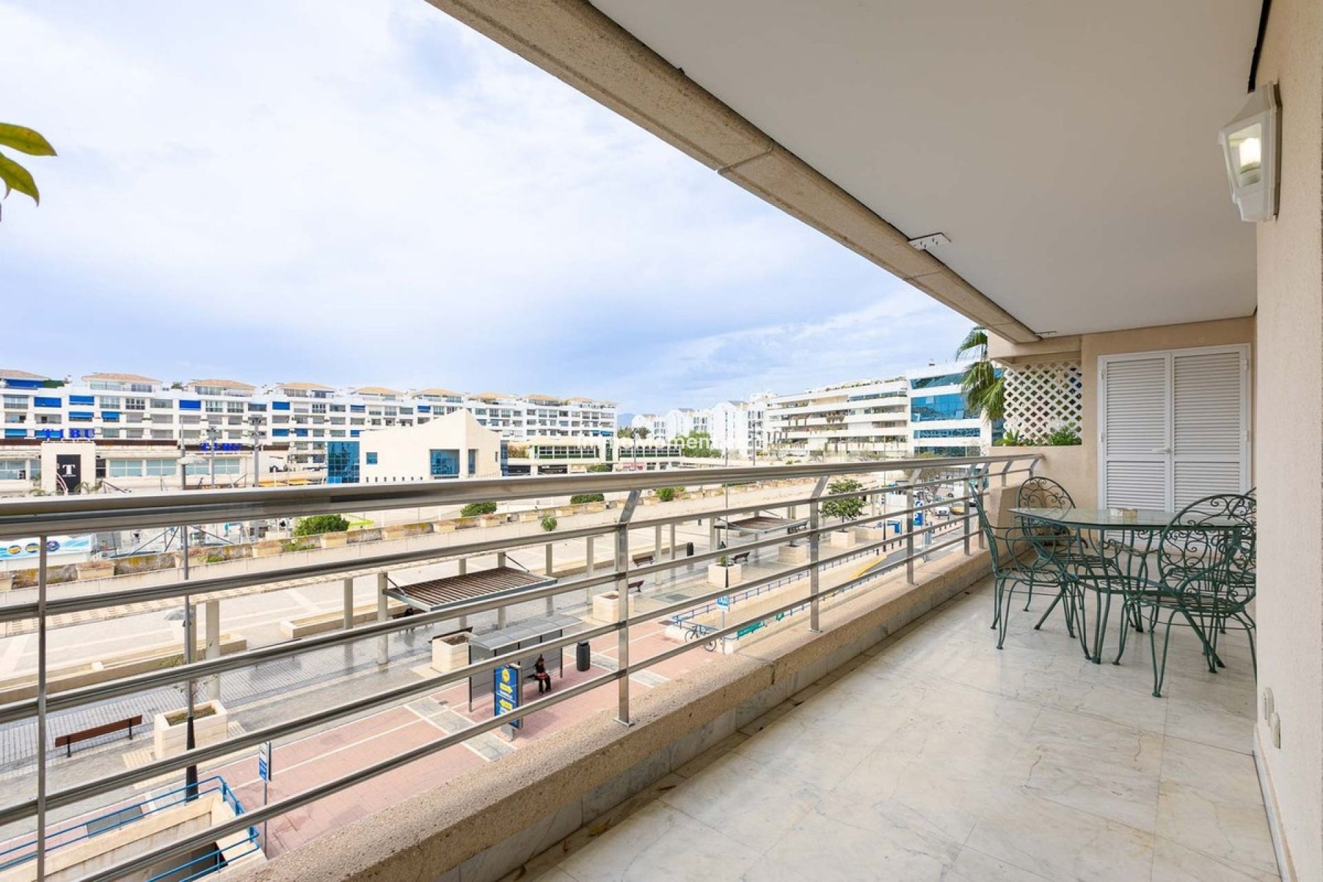 Resale - Apartment - Marbella - Puerto Banús