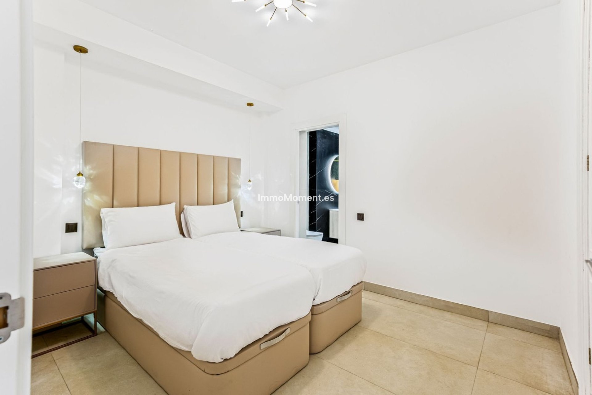 Resale - Apartment - Marbella - Puerto Banús