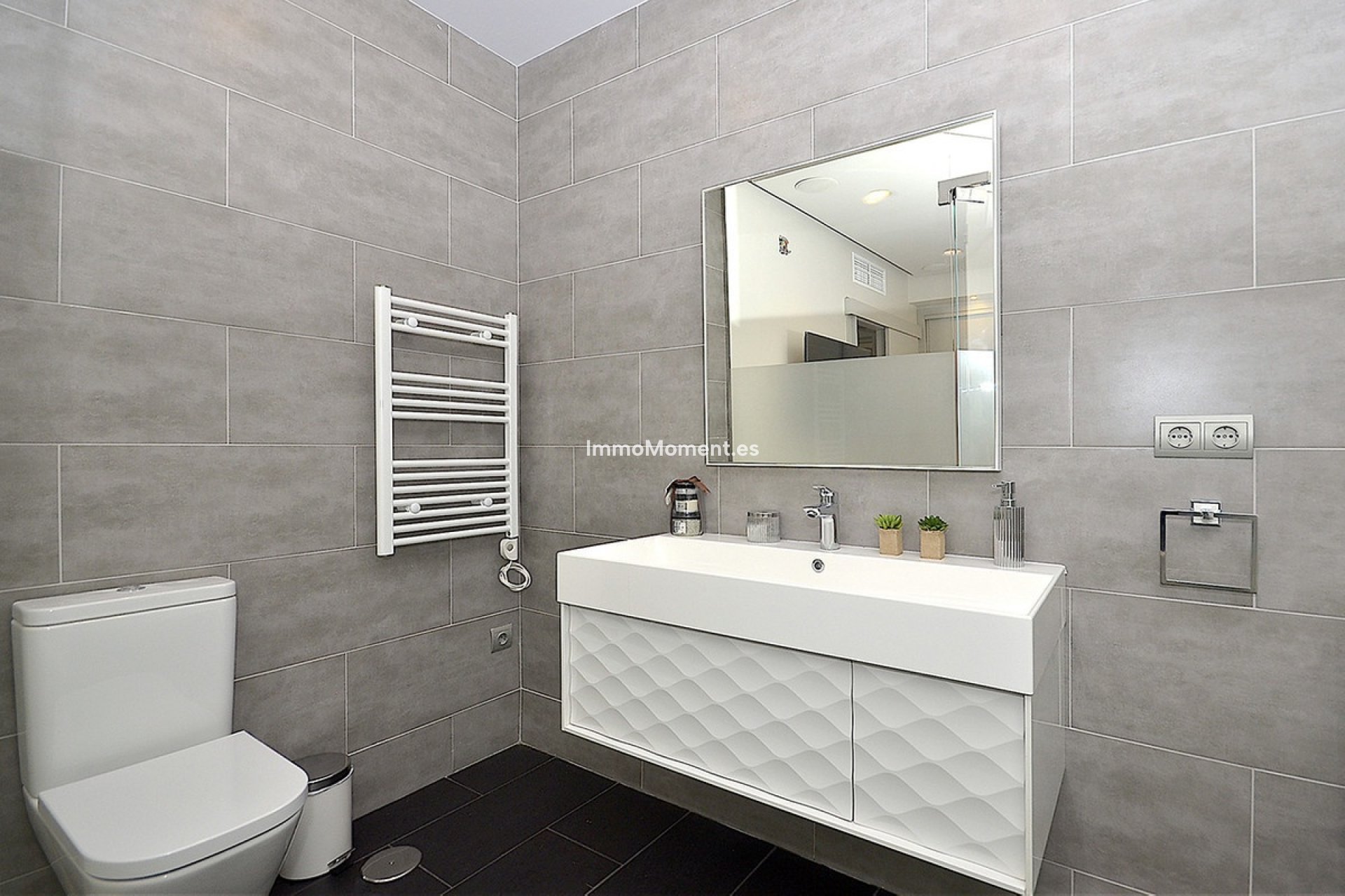 Resale - Apartment - Marbella - Puerto Banús