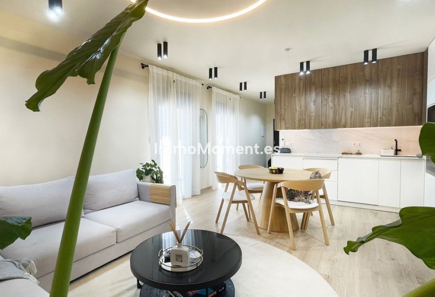 Resale - Apartment - Marbella - Puerto Banús