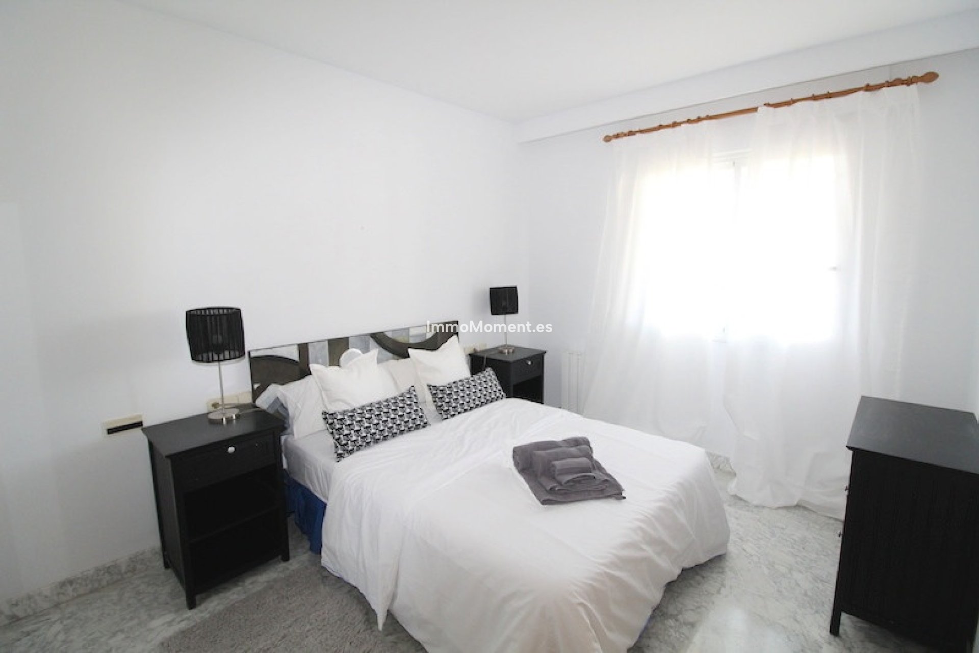 Resale - Apartment - Marbella - Puerto Banús