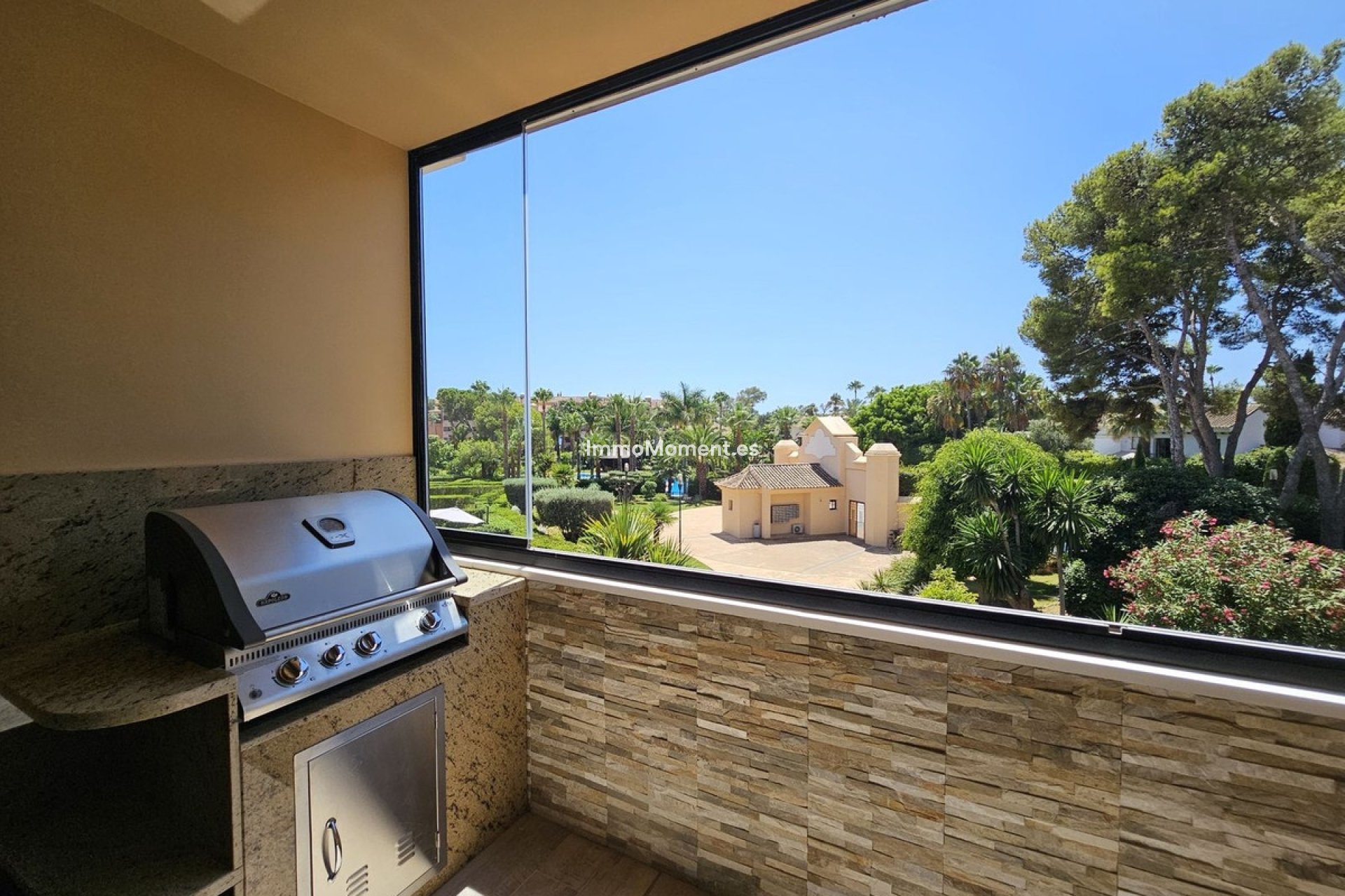 Resale - Apartment - Marbella - Puerto Banús