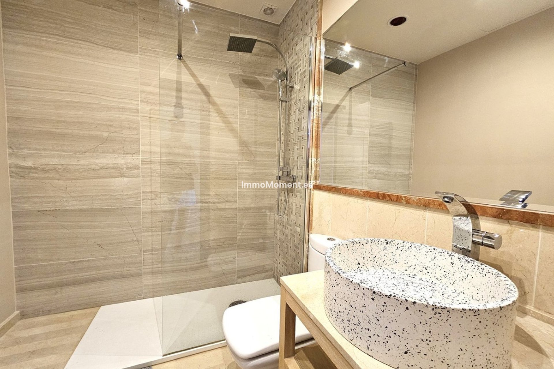 Resale - Apartment - Marbella - Puerto Banús