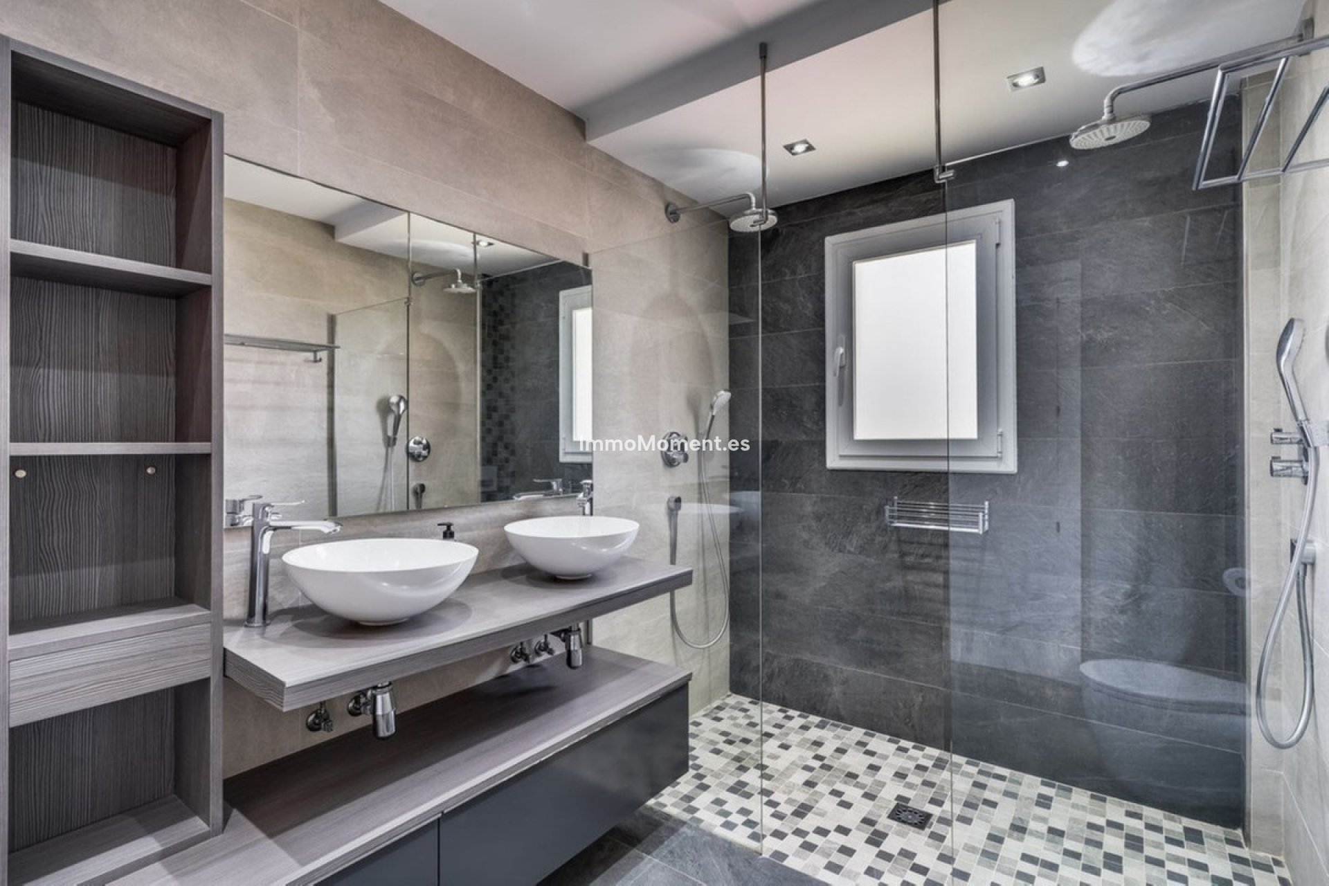 Resale - Apartment - Marbella - Puerto Banús