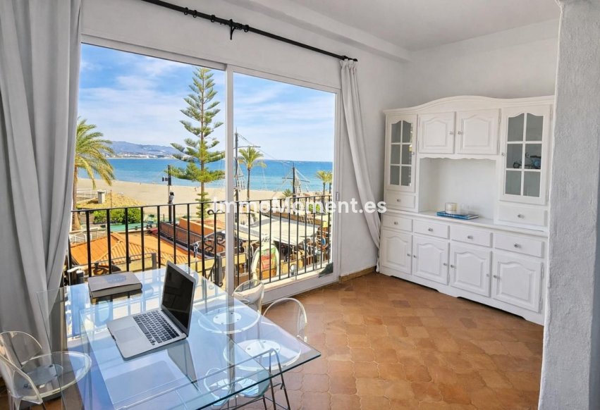 Resale - Apartment - Marbella - Puerto Banús