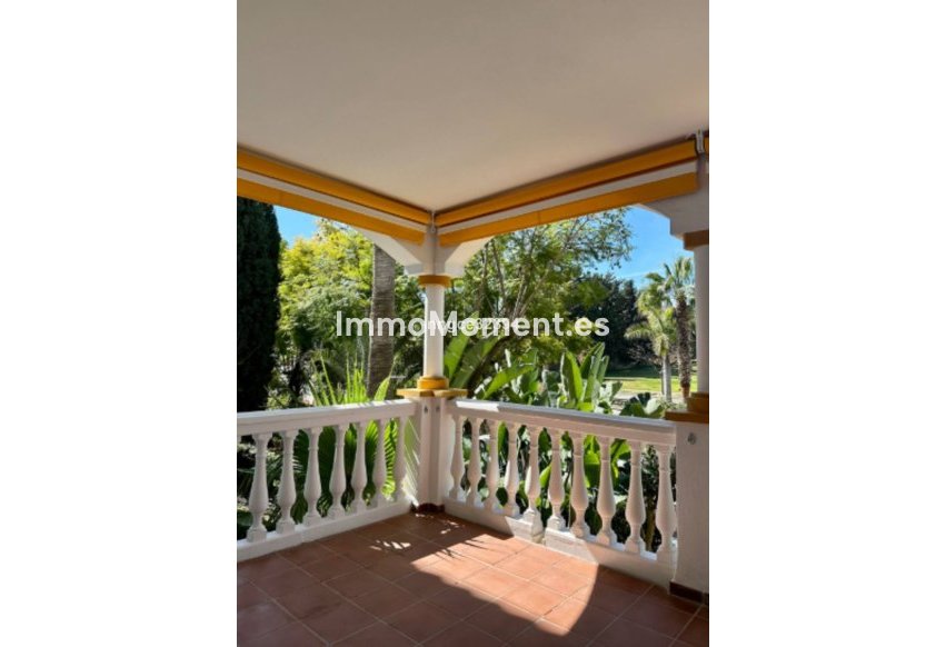 Resale - Apartment - Marbella - Puerto Banús