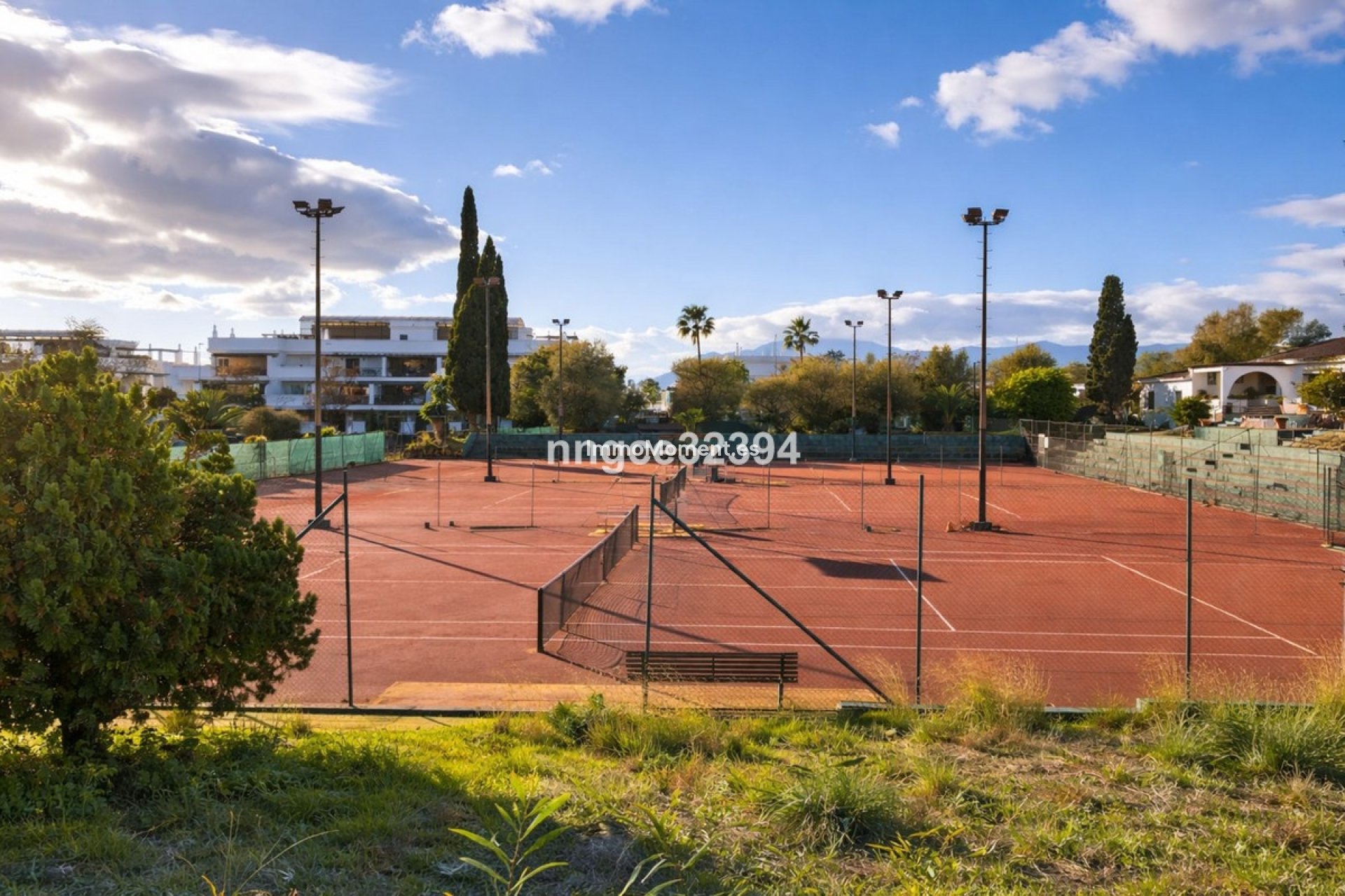 Resale - Apartment - Marbella - Puerto Banús