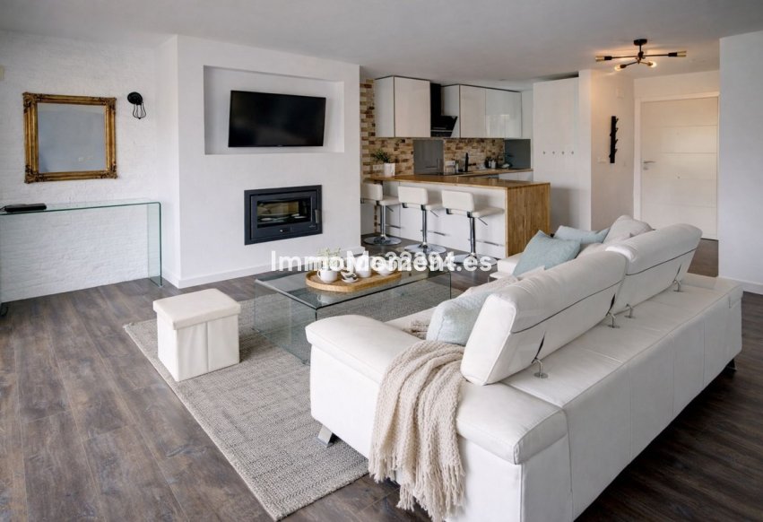 Resale - Apartment - Marbella - Puerto Banús