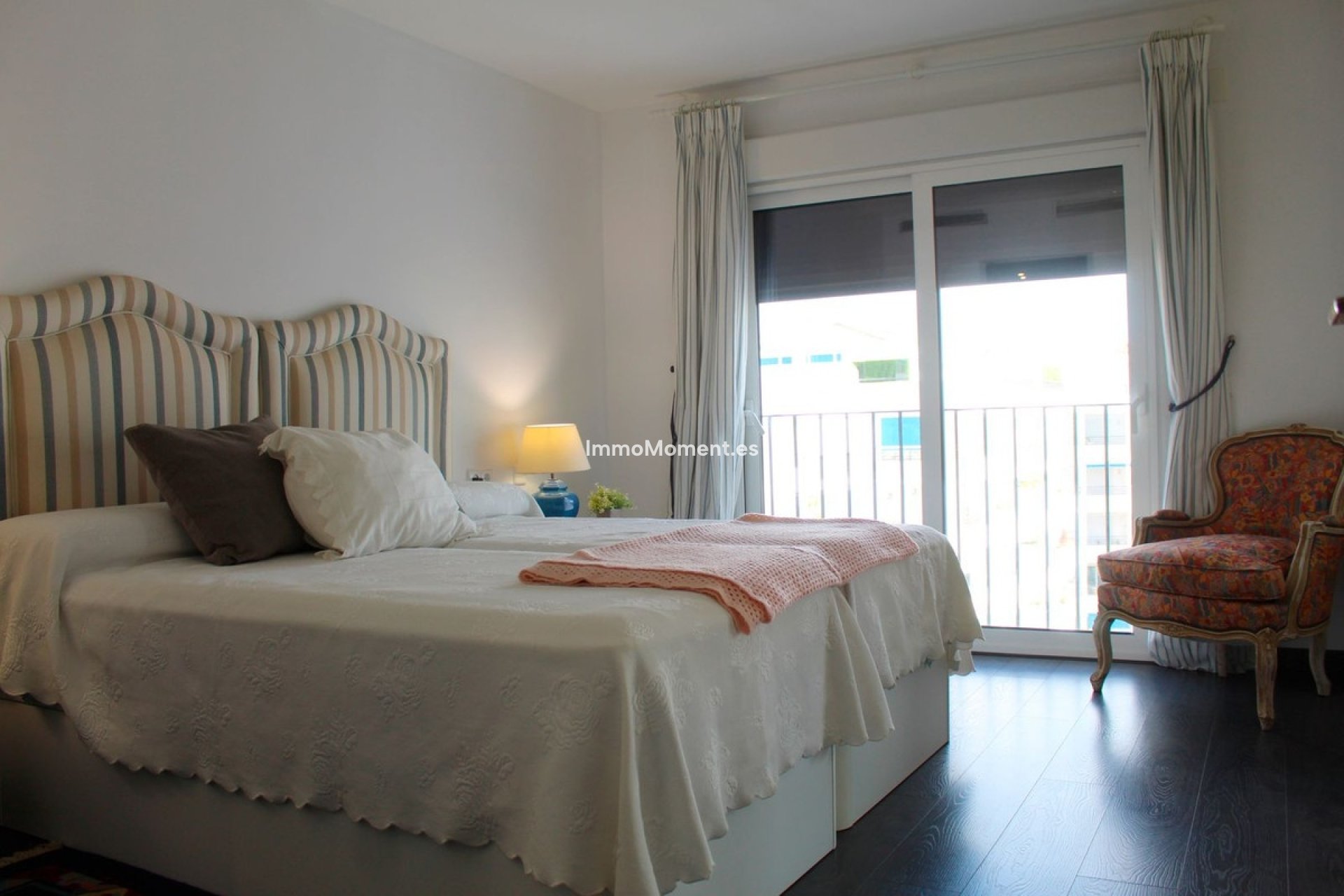 Resale - Apartment - Marbella - Puerto Banús