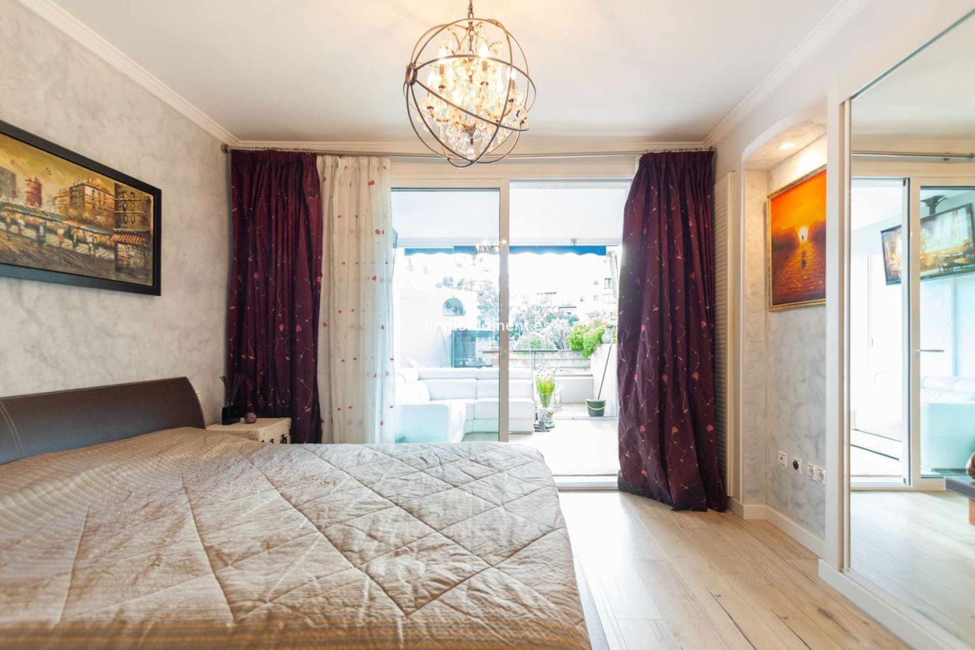 Resale - Apartment - Marbella - Puerto Banús