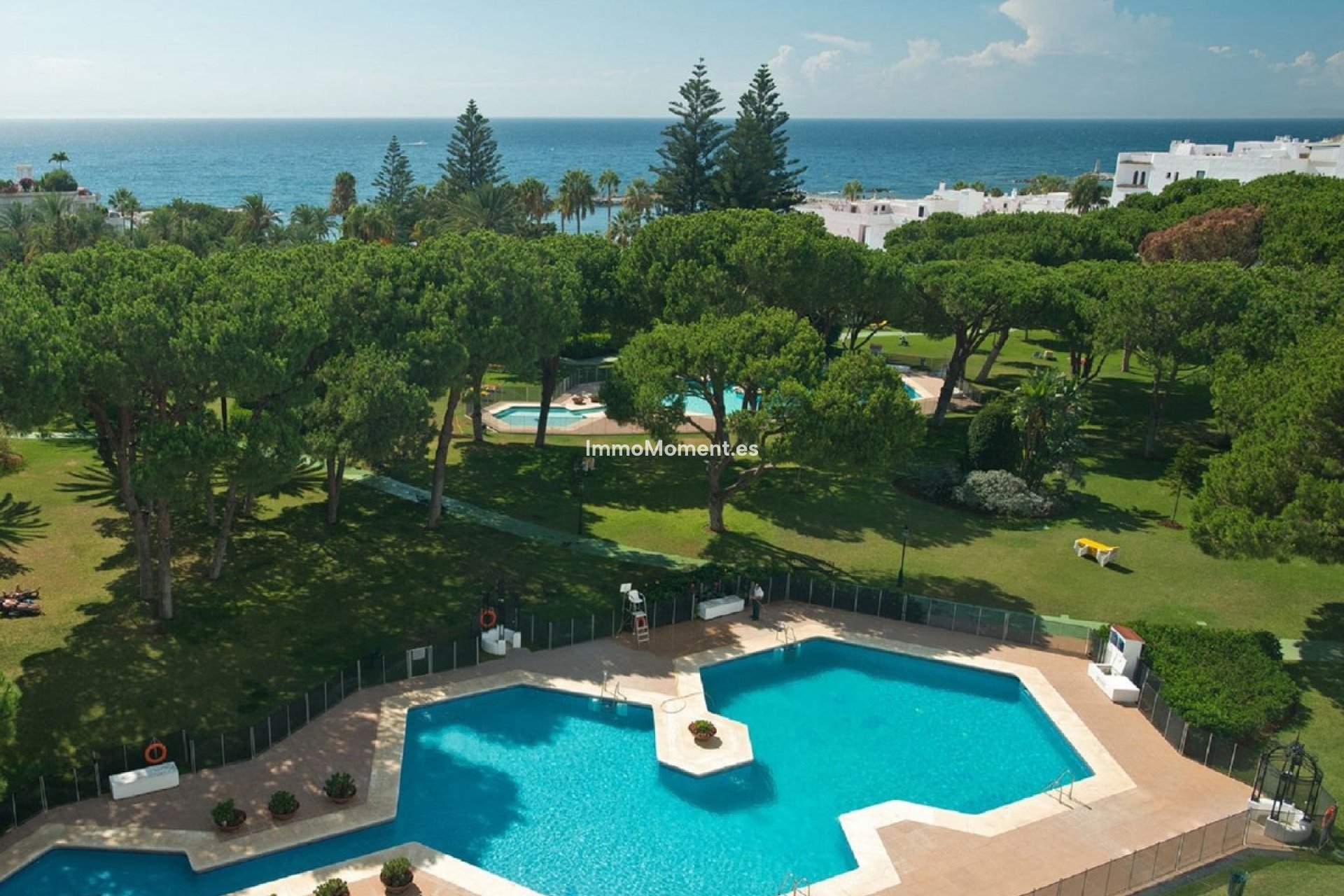 Resale - Apartment - Marbella - Puerto Banús