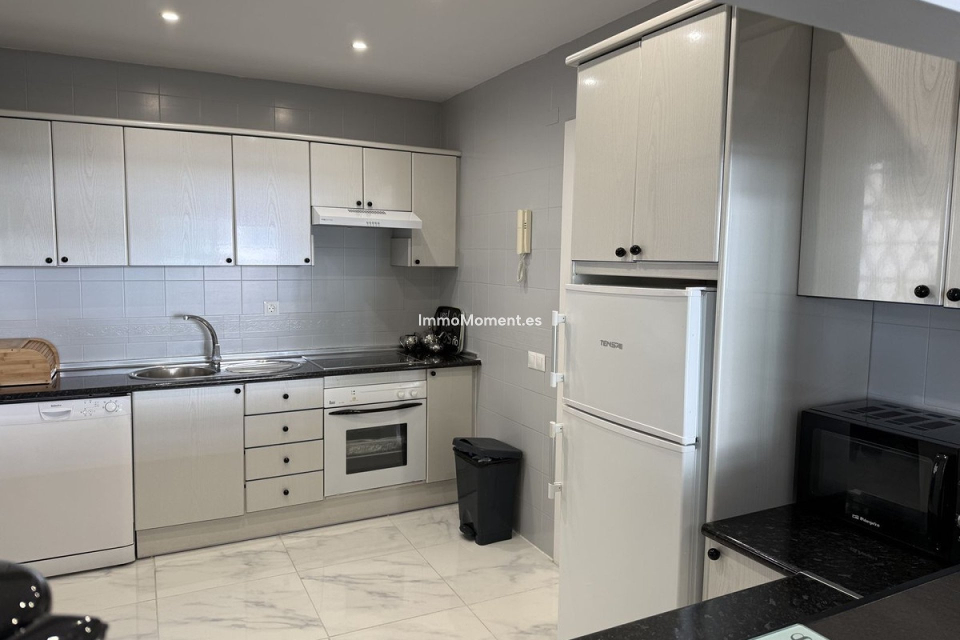 Resale - Apartment - Marbella - Puerto Banús