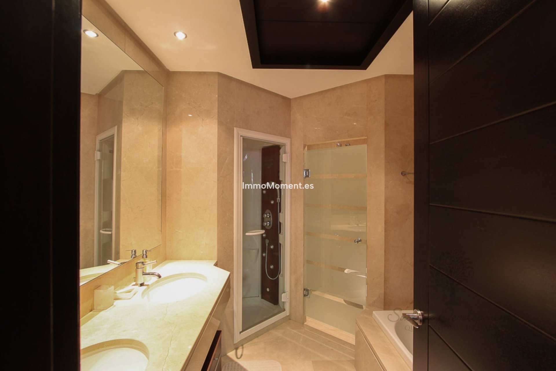 Resale - Apartment - Marbella - Puerto Banús