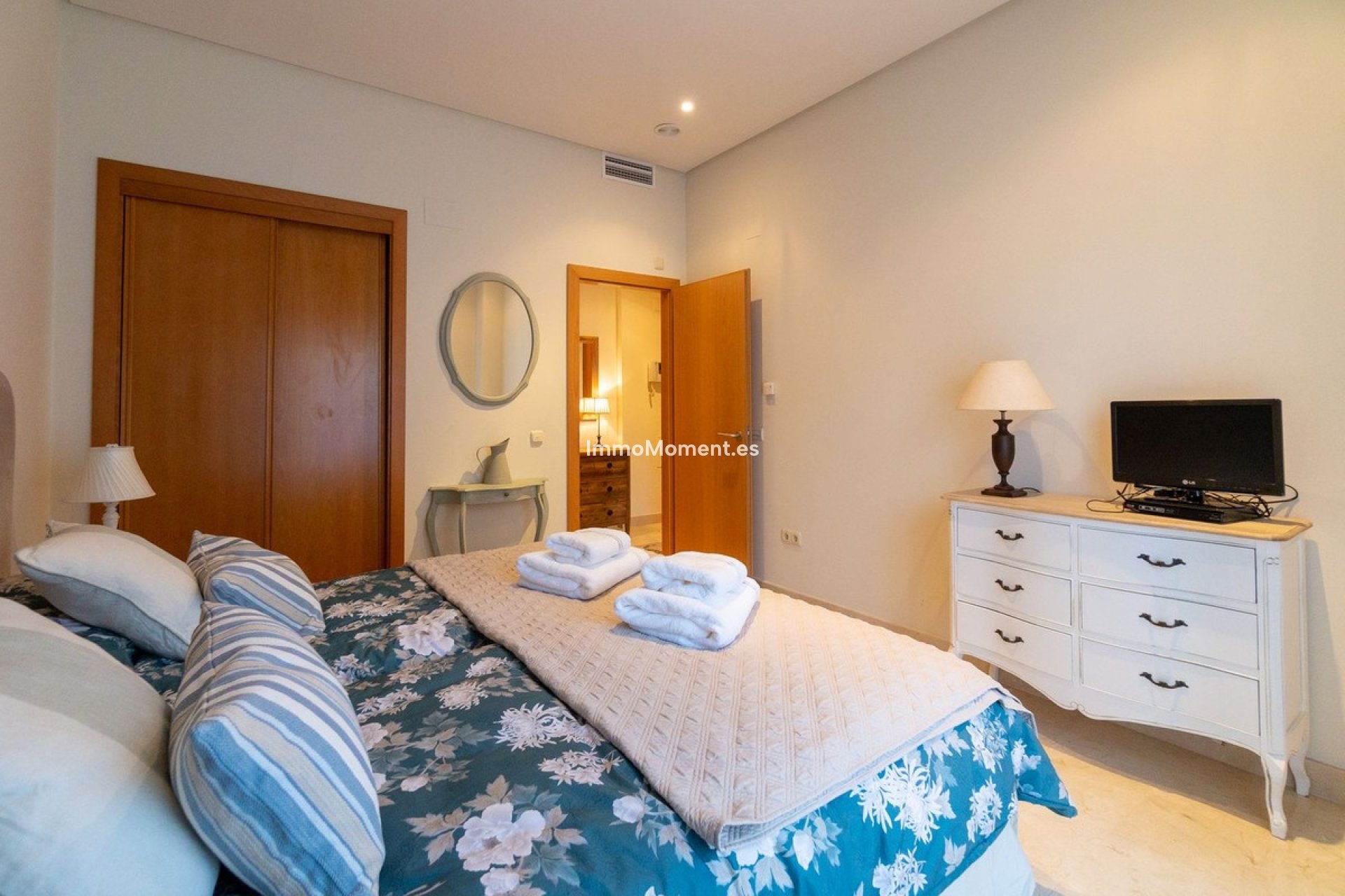 Resale - Apartment - Marbella - Puerto Banús