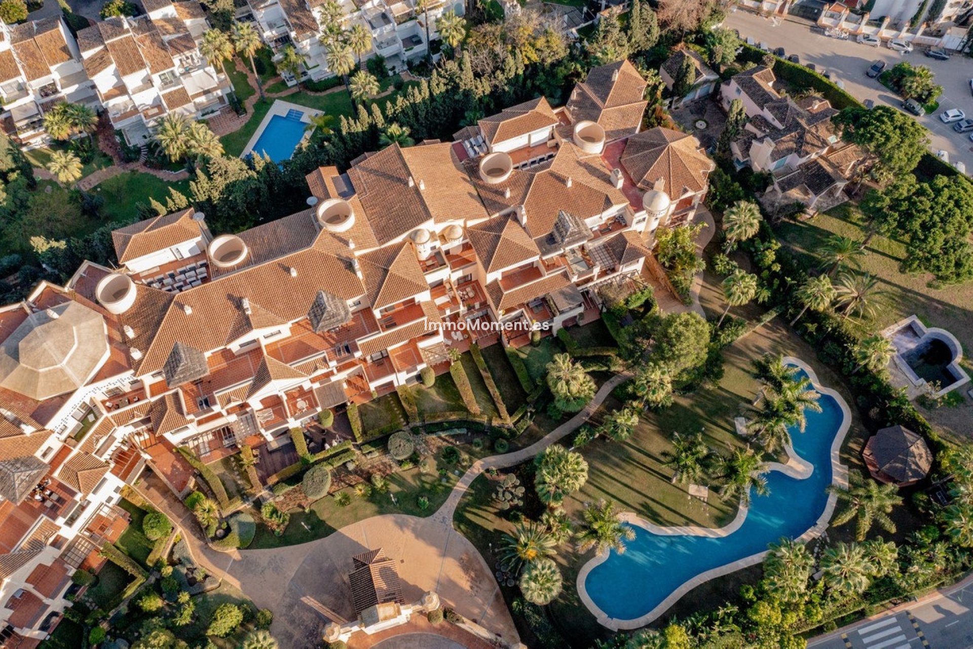 Resale - Apartment - Marbella - Puerto Banús