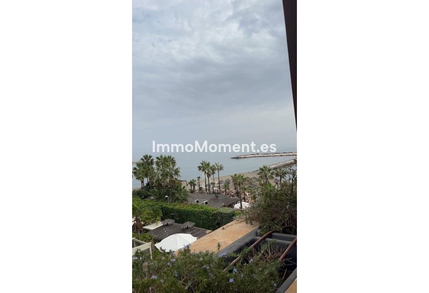 Resale - Apartment - Marbella - Puerto Banús