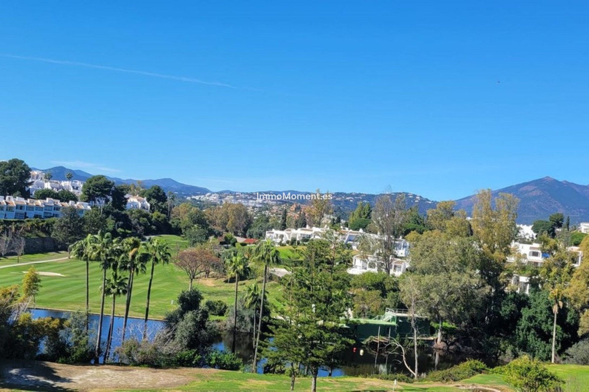 Resale - Apartment - Marbella - Puerto Banús