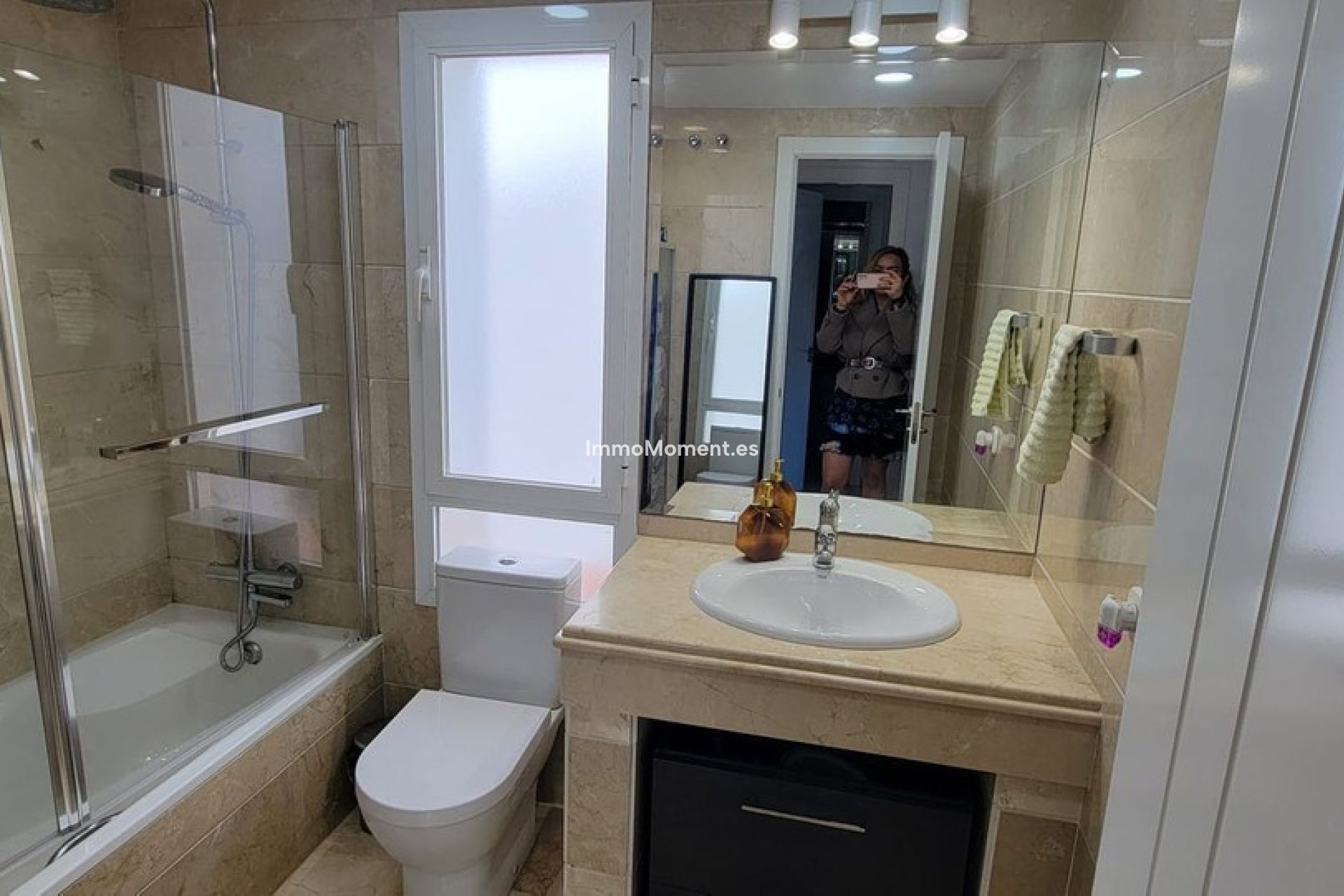 Resale - Apartment - Marbella - Puerto Banús