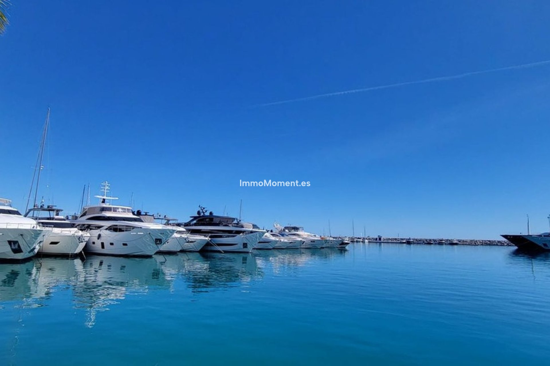 Resale - Apartment - Marbella - Puerto Banús