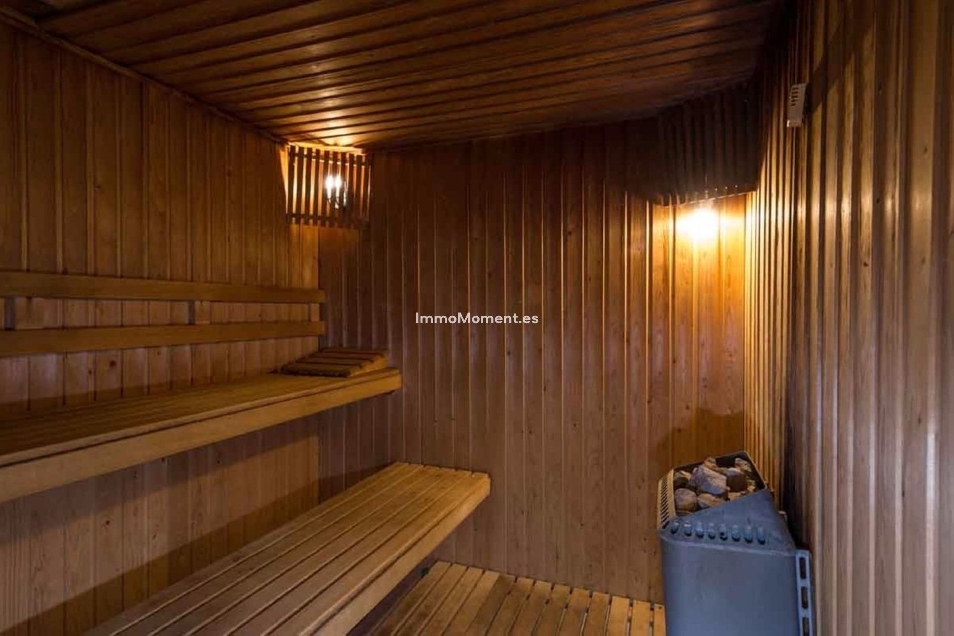 Resale - Apartment - Marbella - Puerto Banús