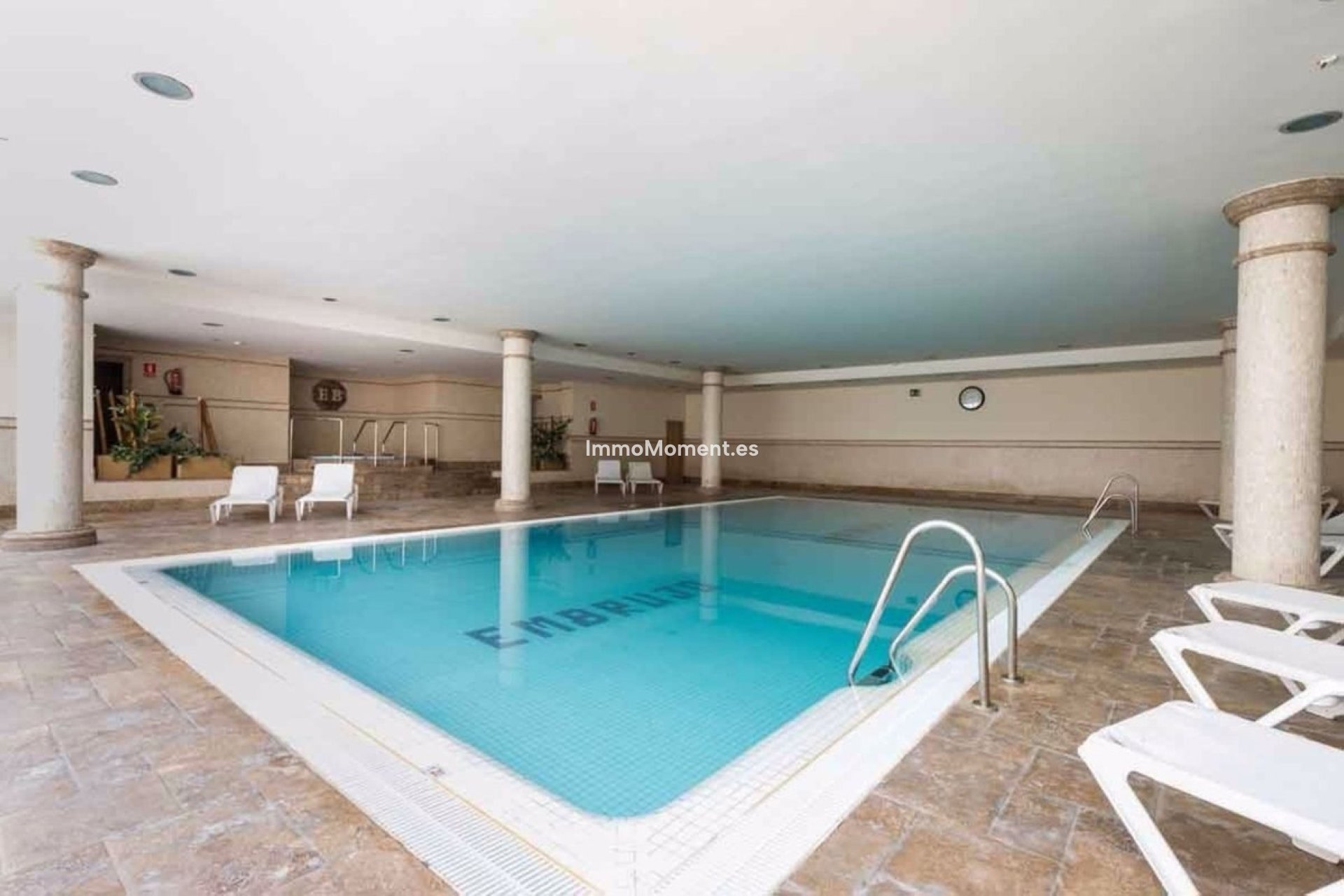 Resale - Apartment - Marbella - Puerto Banús