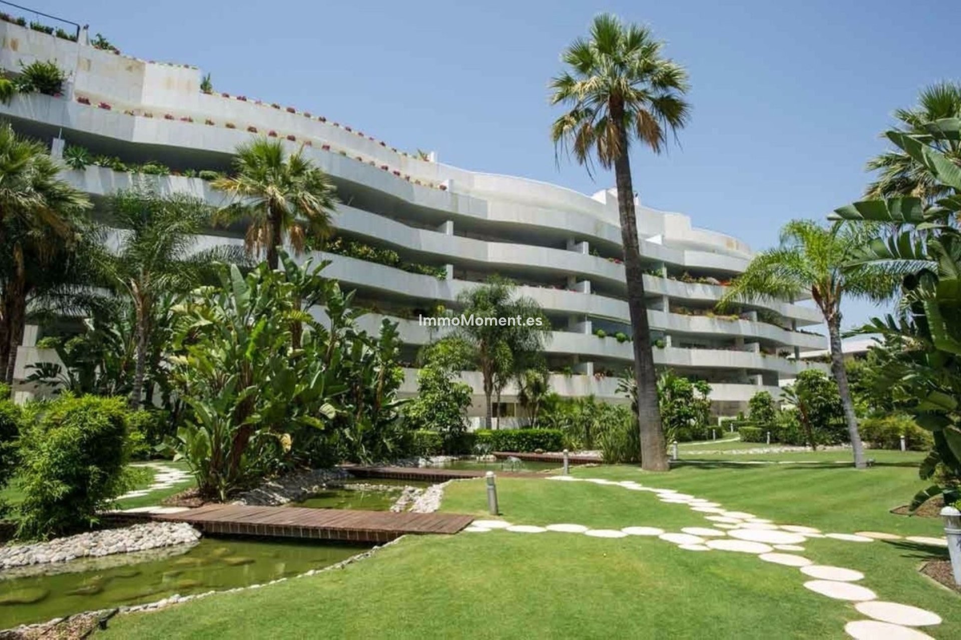 Resale - Apartment - Marbella - Puerto Banús