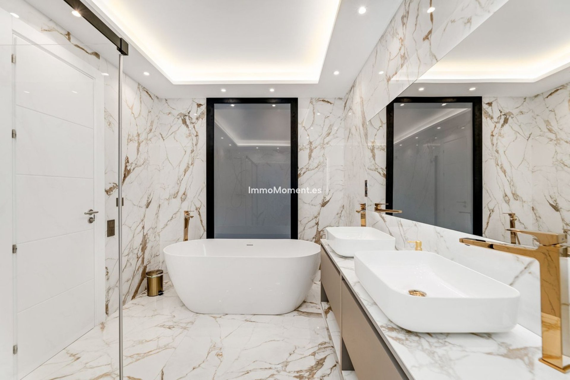 Resale - Apartment - Marbella - Puerto Banús