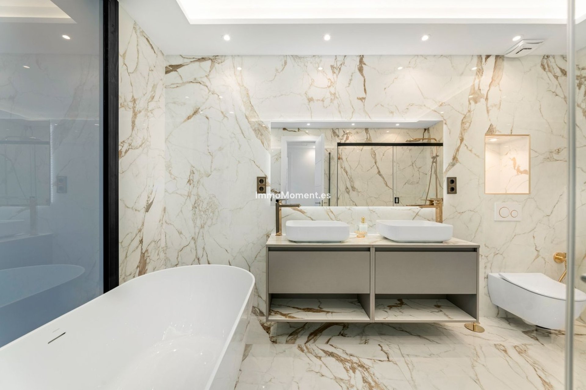 Resale - Apartment - Marbella - Puerto Banús